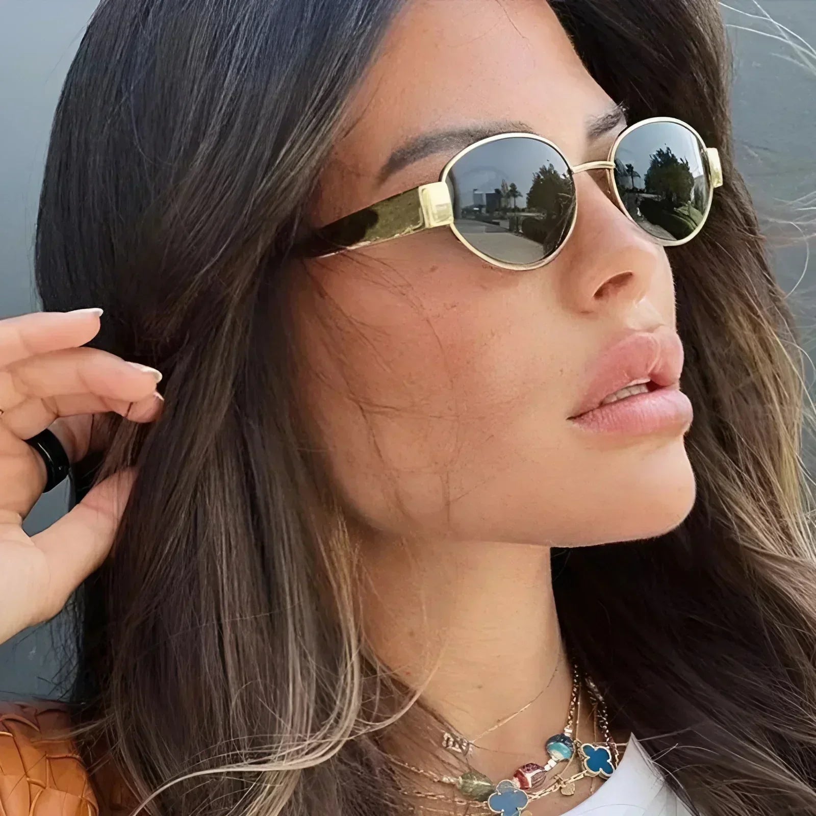 Valenzora | Oval Sunglasses for Women - Simple & Elegant
