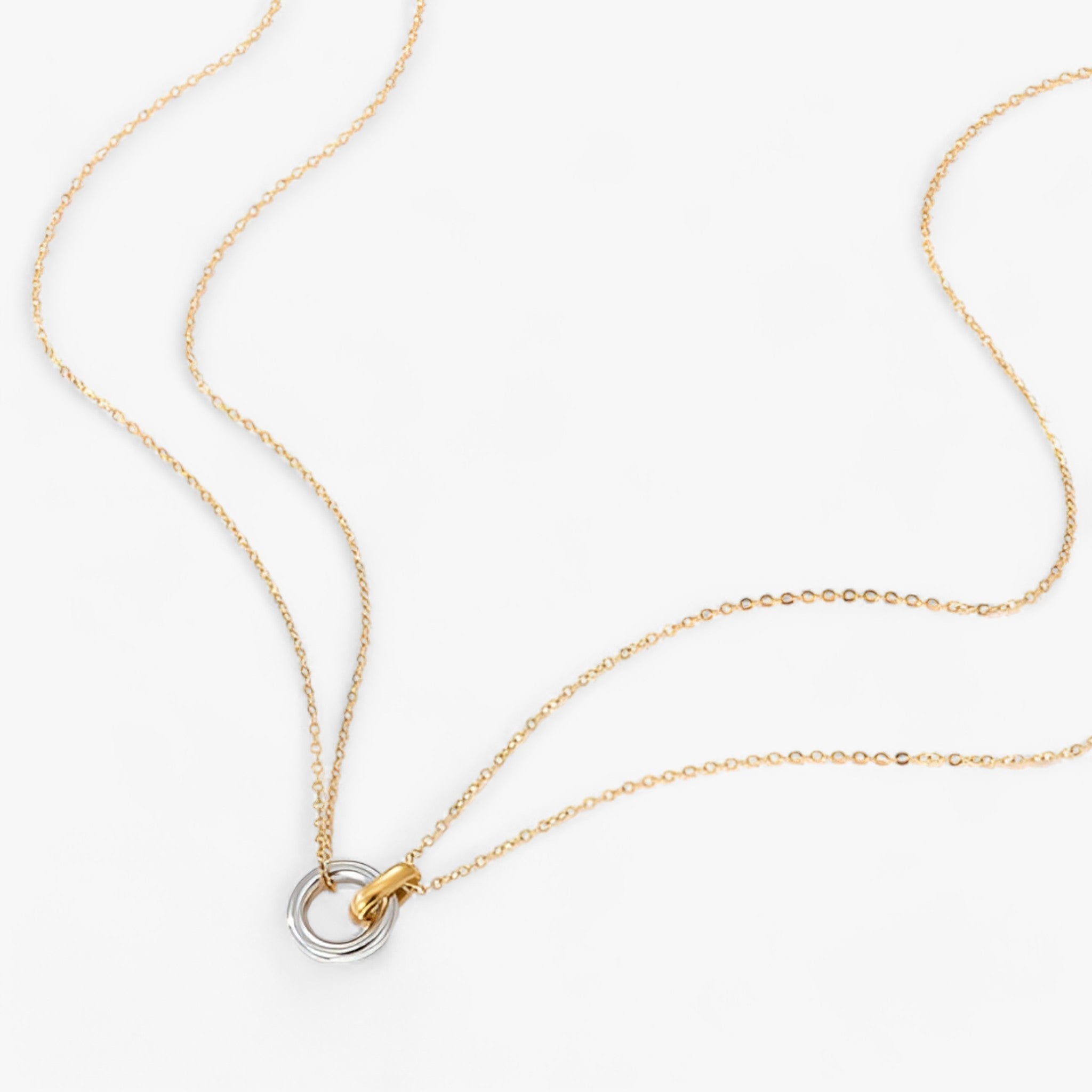 Circle pendant necklace - Enhance your style with elegance