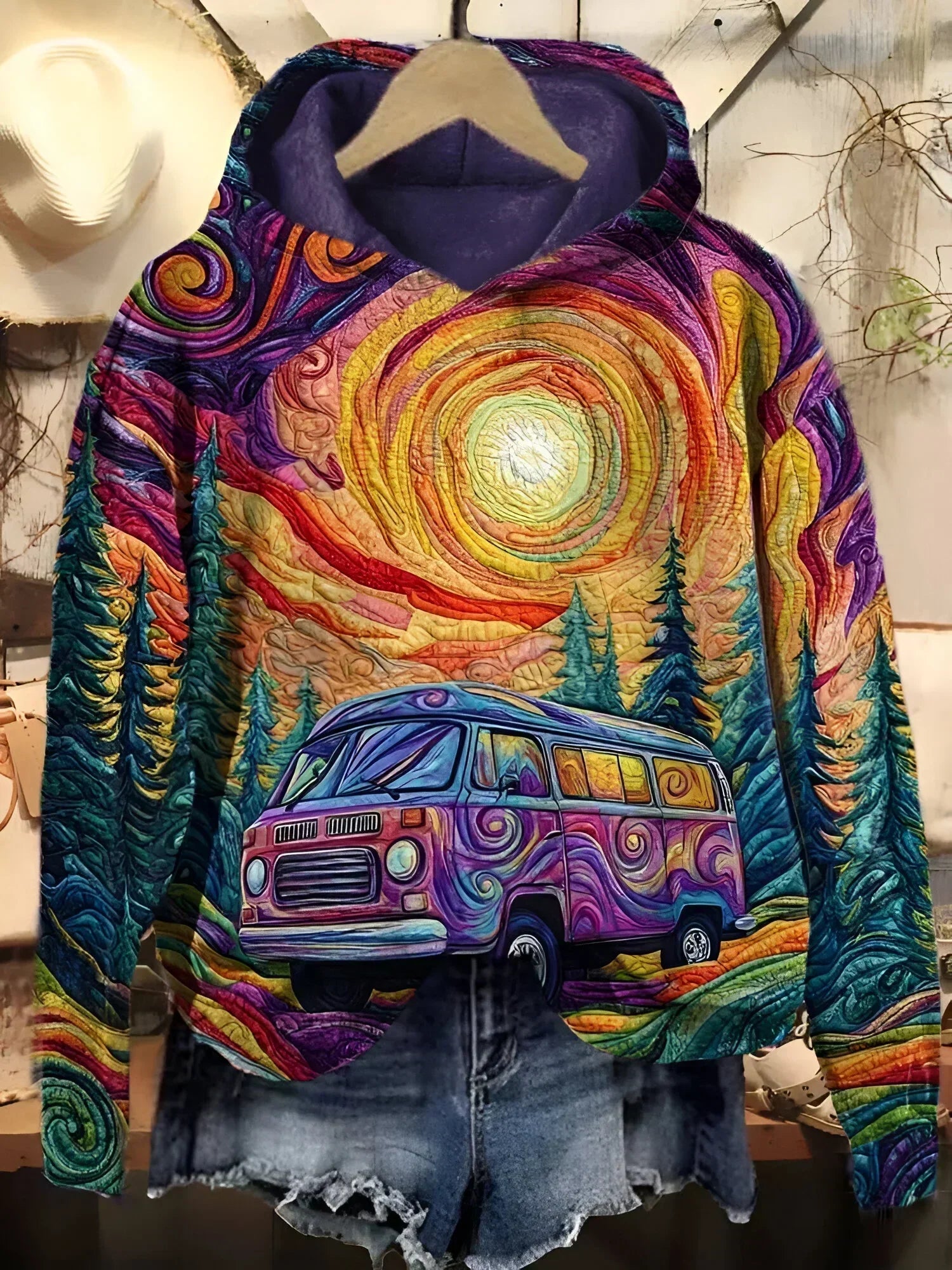 Valenzora | Retro Roadtrip Hoodie