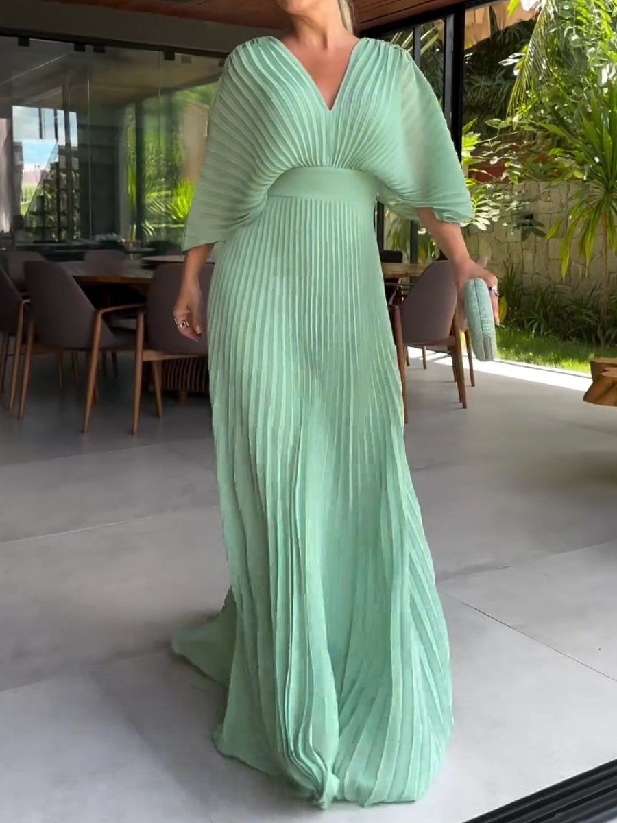 Valenzora | Vibrant pleated maxi dress
