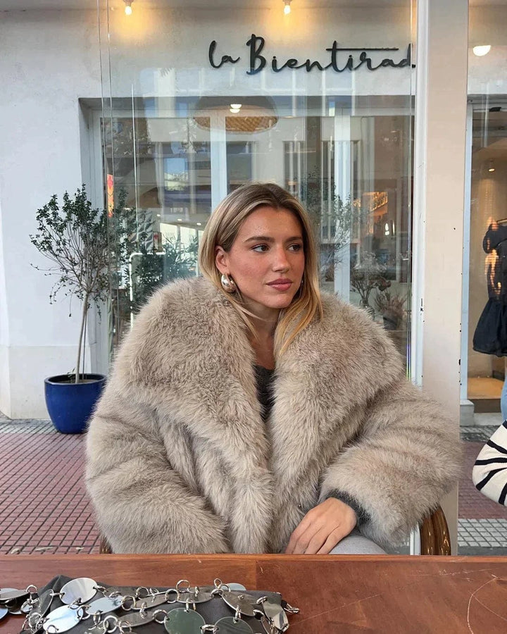 Valenzora | Elegant coat for women