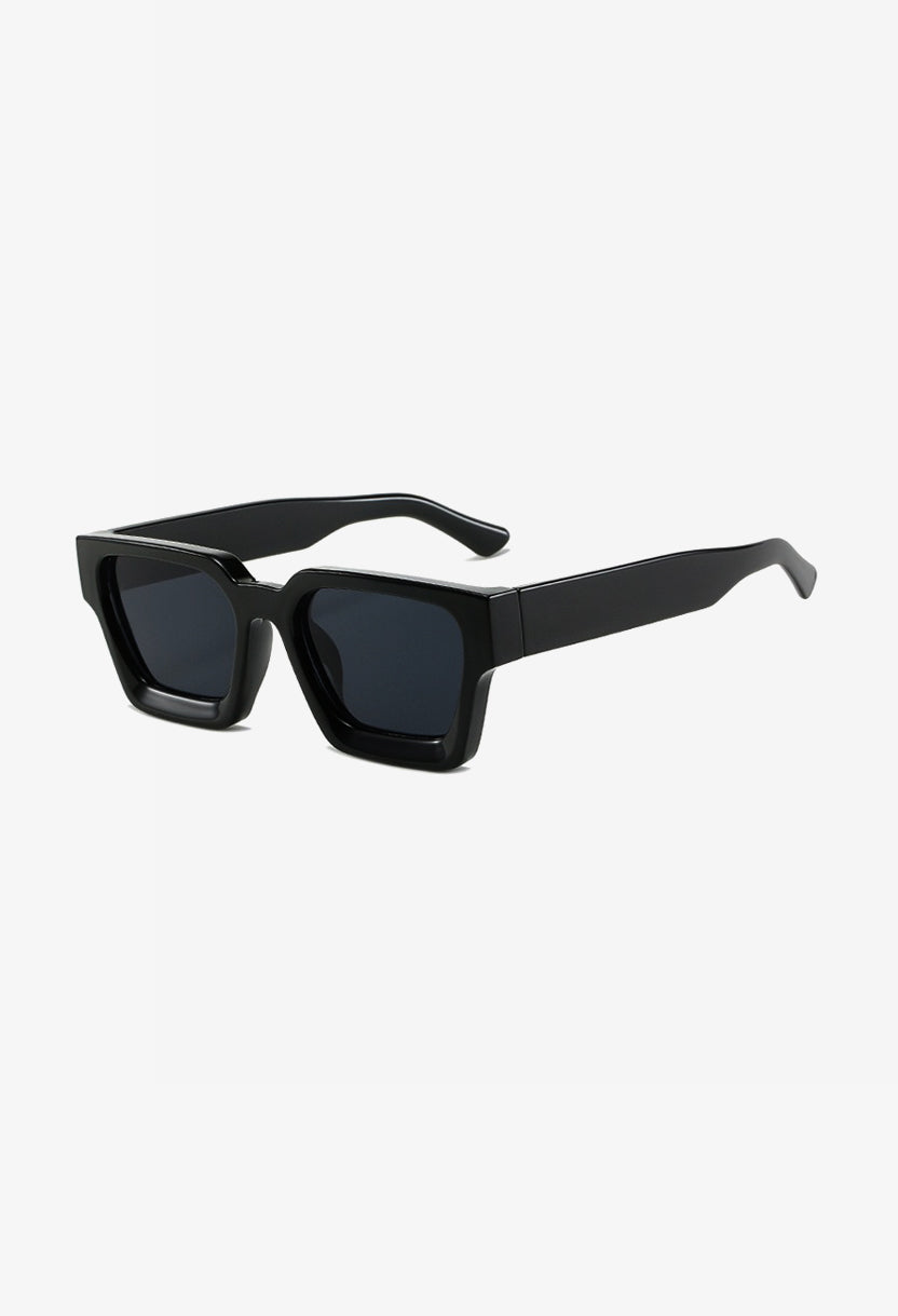 Valenzora | Summer 2026 Chic: Stylish sunglasses with 100% UV protection