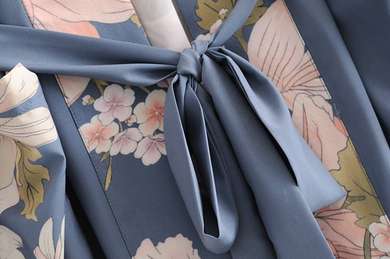Valenzora | Long kimono robe with batwing sleeves
