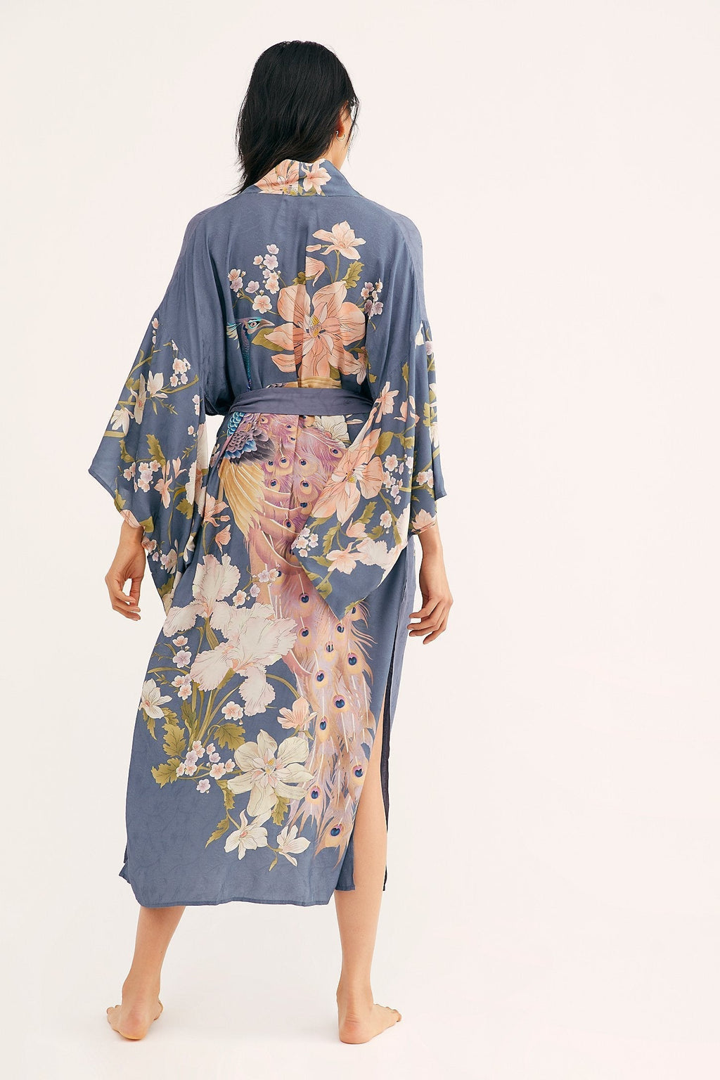 Valenzora | Long kimono robe with batwing sleeves