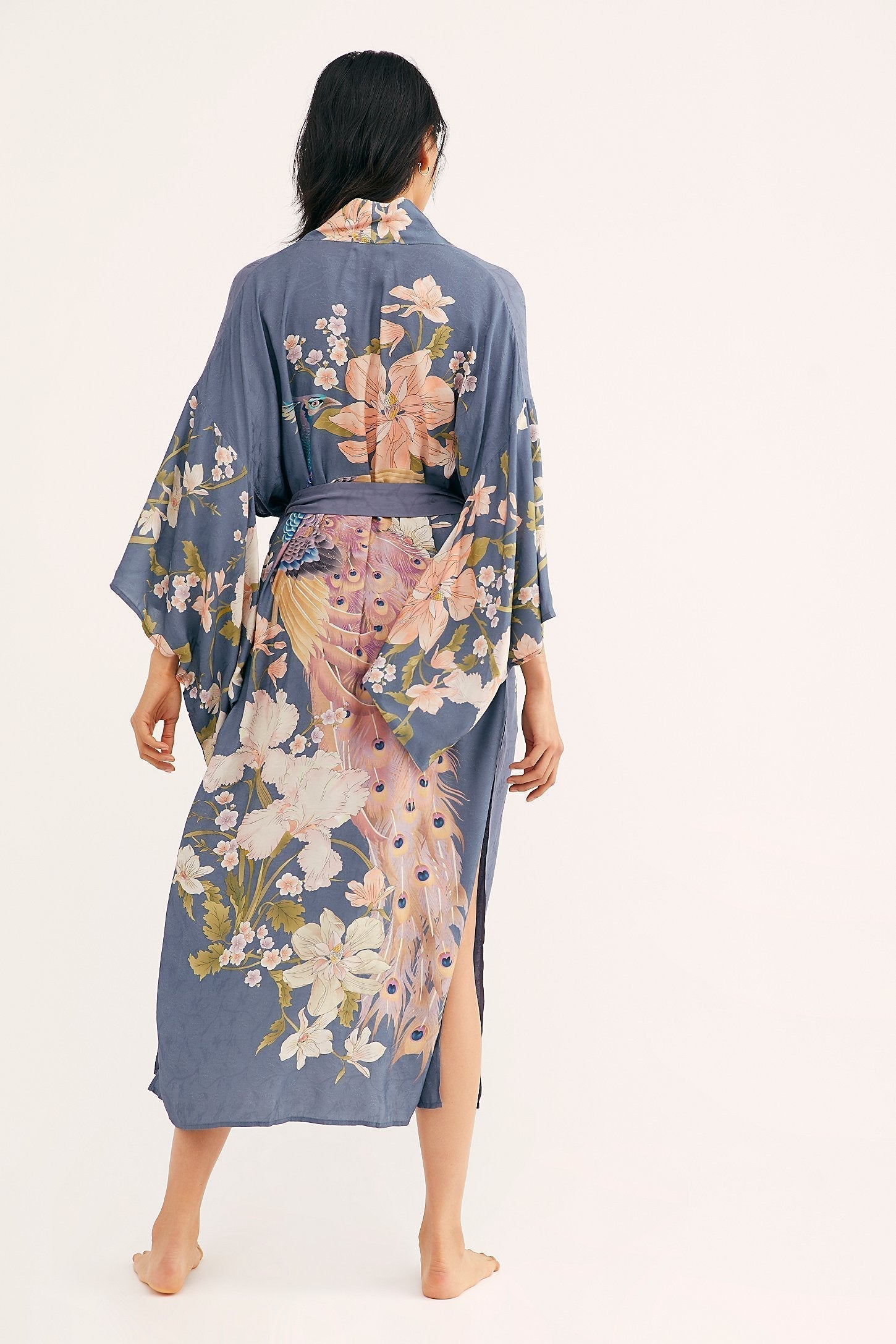 Valenzora | Long kimono robe with batwing sleeves