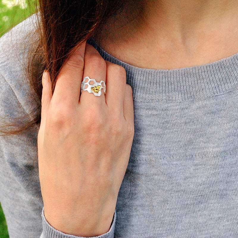 Valenzora | Little Bee 18k vergoldete, offene Bienenwaben-Ringe