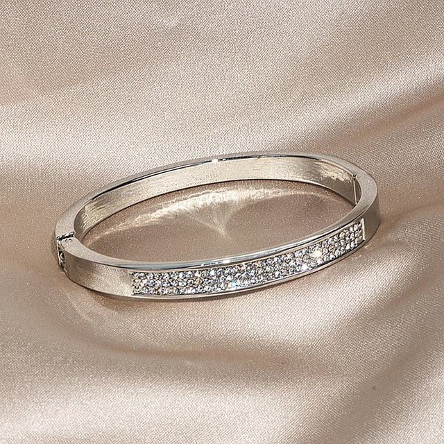 Valenzora | Elegant crystal bracelet