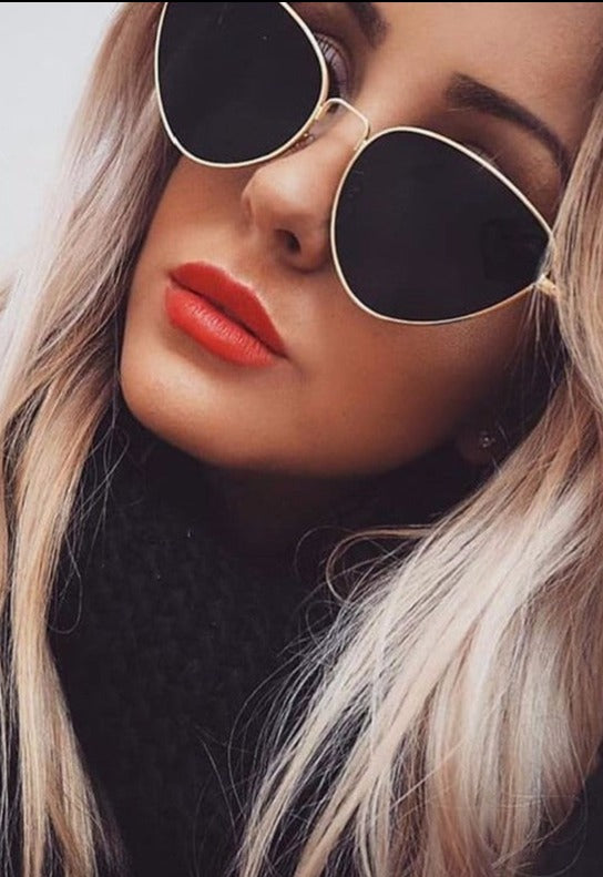 Valenzora | Small Vintage Cat Eye Sunglasses