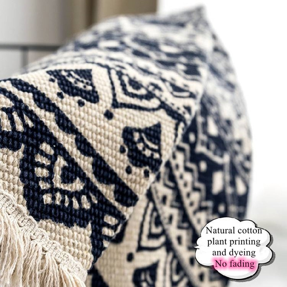 Valenzora | Boho style tassel beach rug