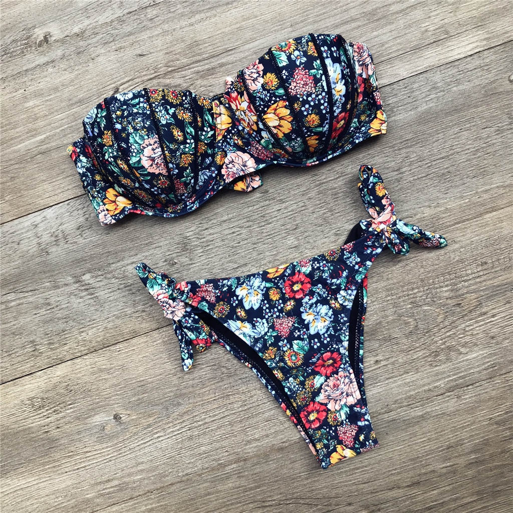 Valenzora | Bandeau-Bikini mit Blumenmuster