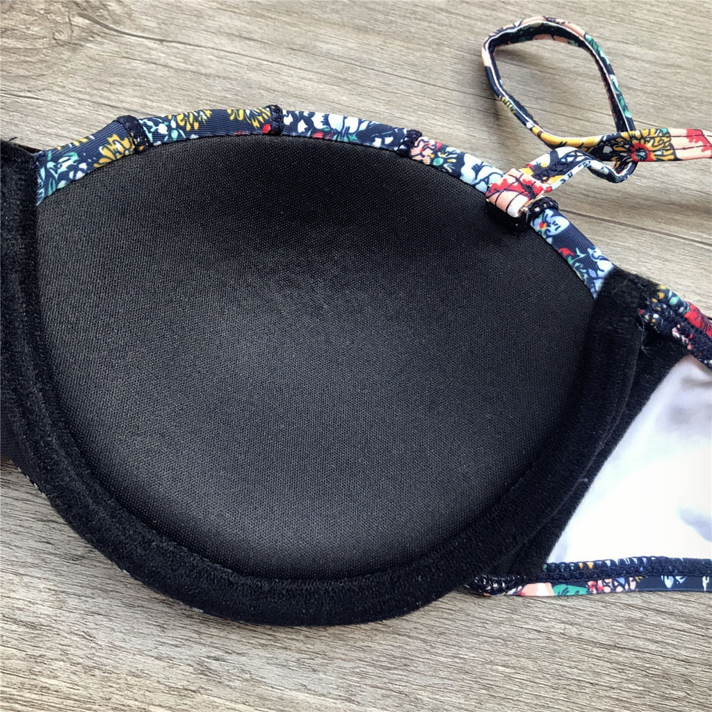 Valenzora | Bandeau-Bikini mit Blumenmuster