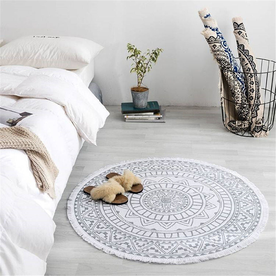 Valenzora | Boho style tassel beach rug