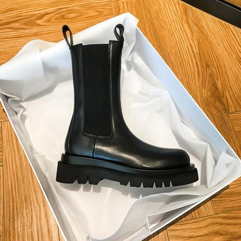 Valenzora | Designer Chelsea boots