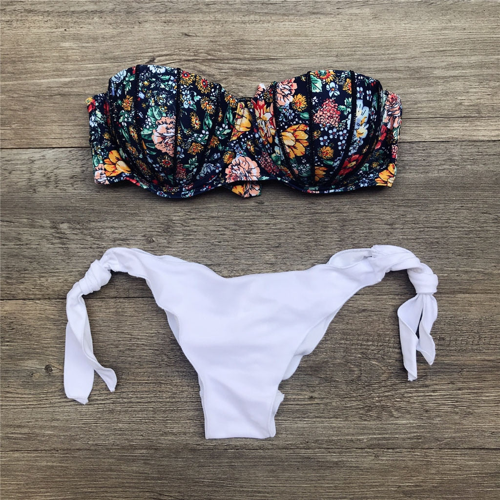 Valenzora | Bandeau-Bikini mit Blumenmuster