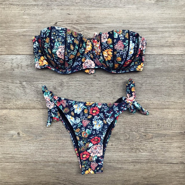 Valenzora | Bandeau-Bikini mit Blumenmuster