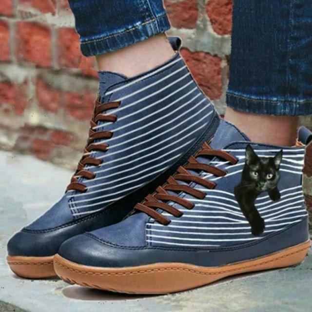 Valenzora | Flat Boots with Cat Print