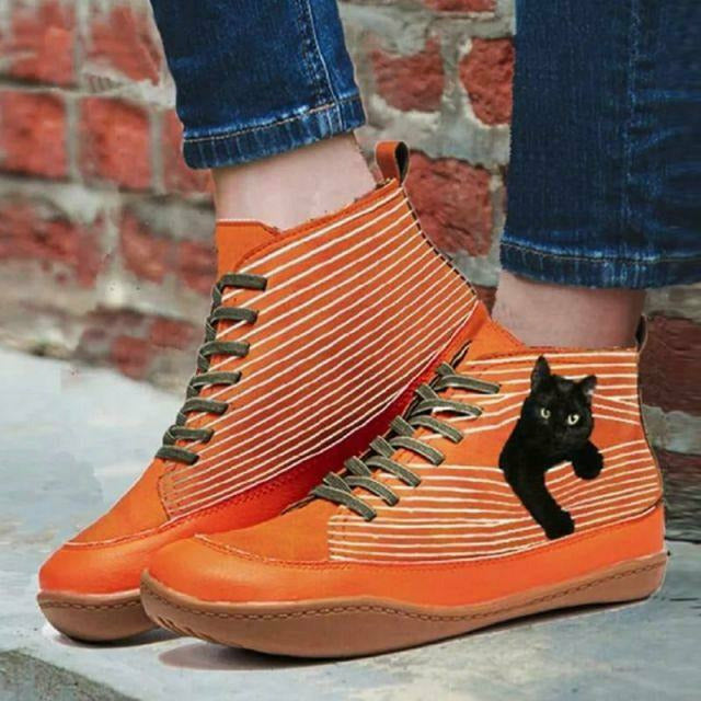 Valenzora | Flache Stiefel mit Katzenmuster