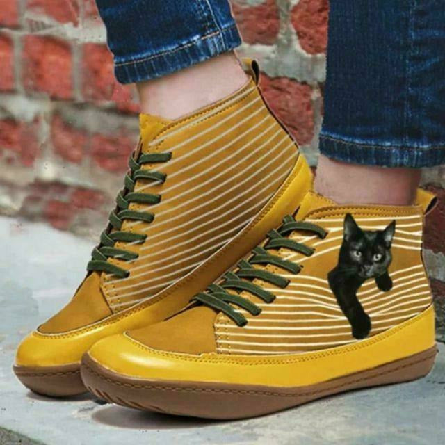 Valenzora | Flache Stiefel mit Katzenmuster