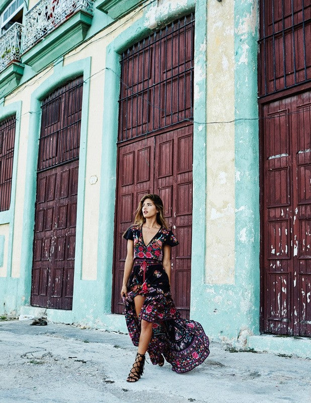 Valenzora | Short Sleeve Plunging Ethnic Print Gypsy Dress