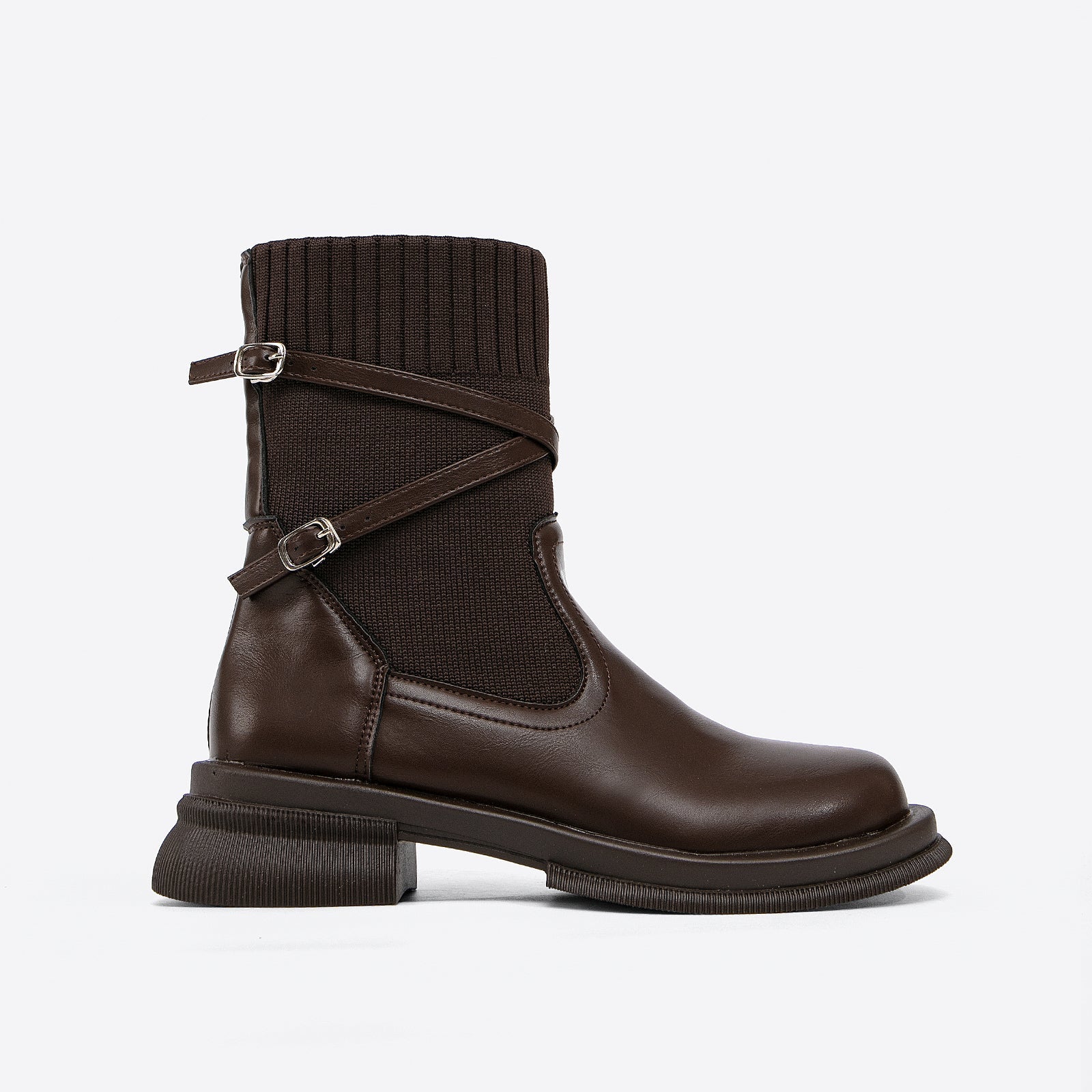 Valenzora | Elegante braune Stiefeletten mit Wickelriemen