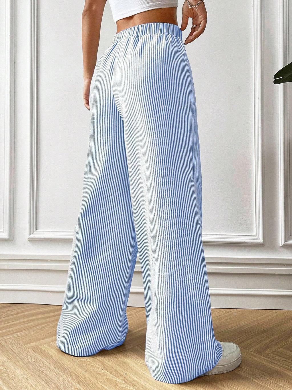Valenzora | HOSE AUS GESTREIFTEM STOFF
