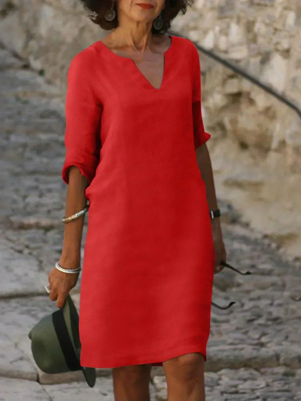 Valenzora | Stylish dress with elegant V-neck