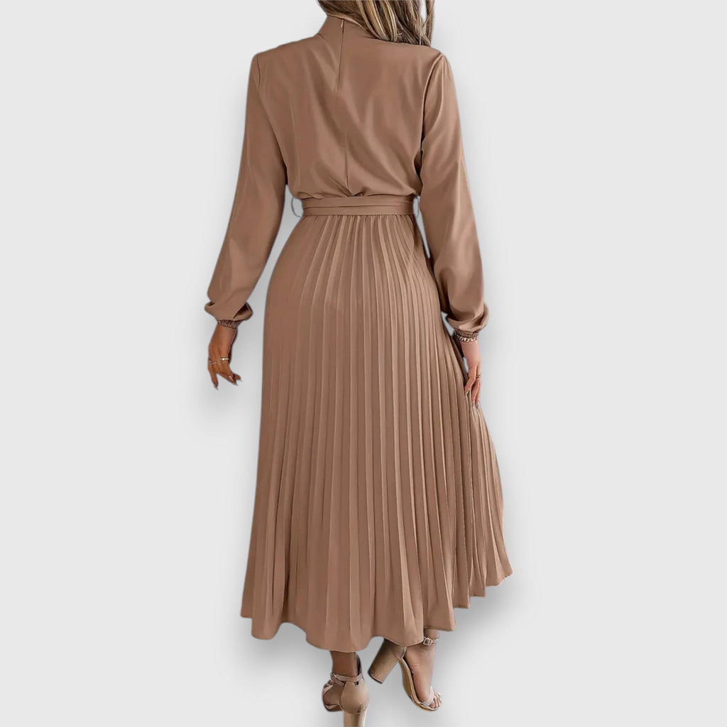 Valenzora | Timeless elegance in a midi dress