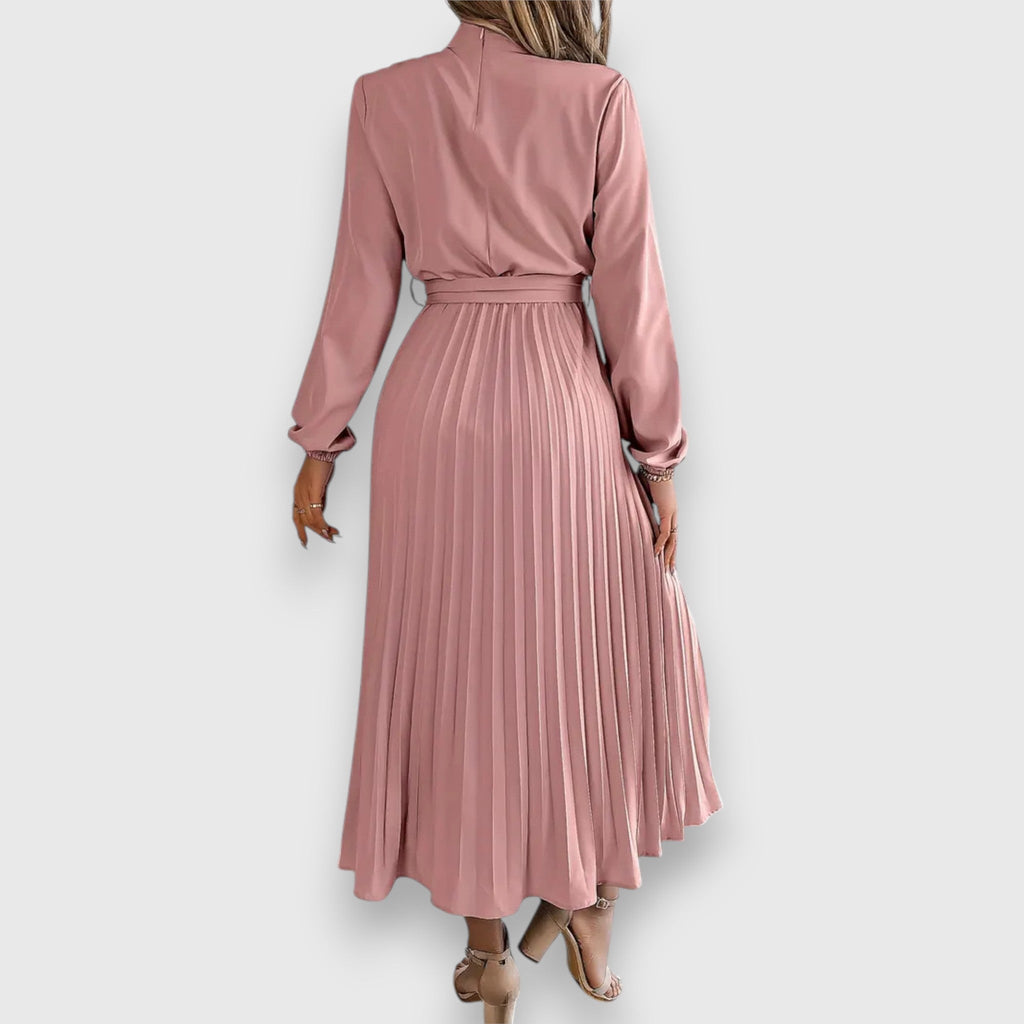 Valenzora | Timeless elegance in a midi dress