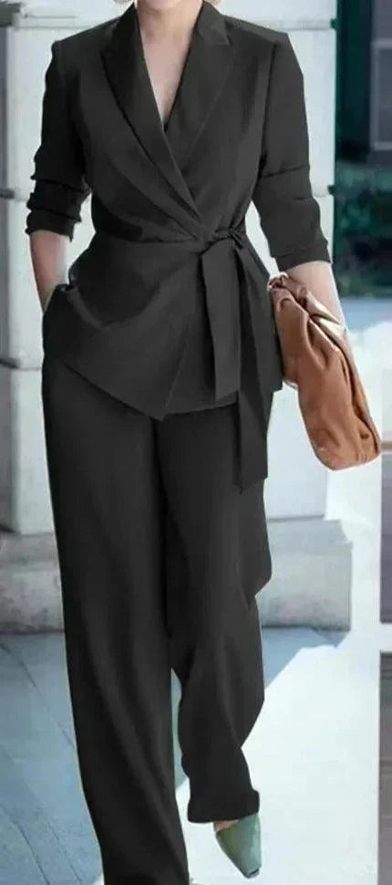 Valenzora | Eleganter Blazer-Hosenanzug mit Reverskragen für Berufstätige