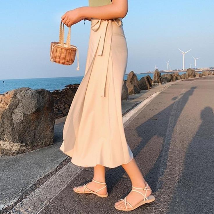 wrap skirt in midi length
