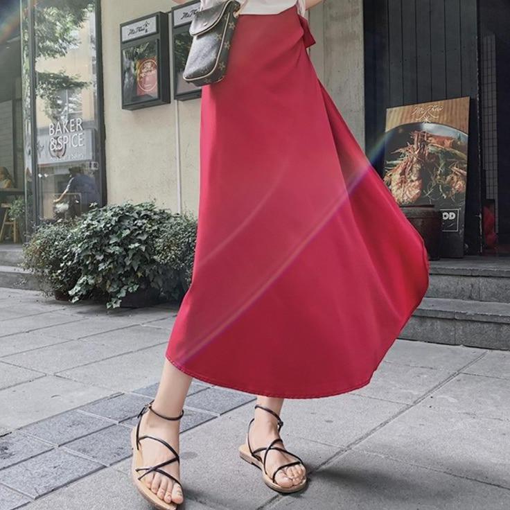wrap skirt in midi length