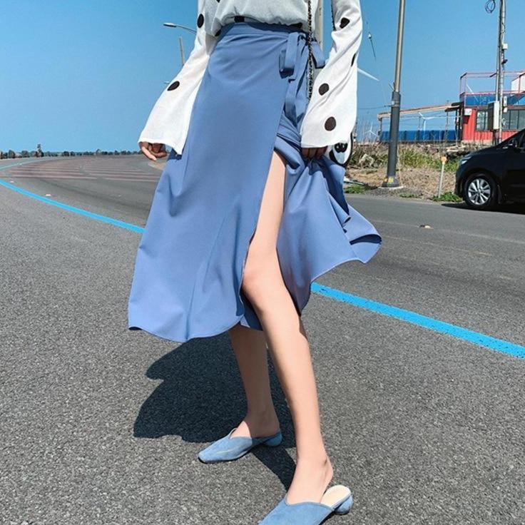 wrap skirt in midi length