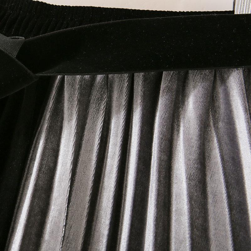 Two-tone pleated skirt