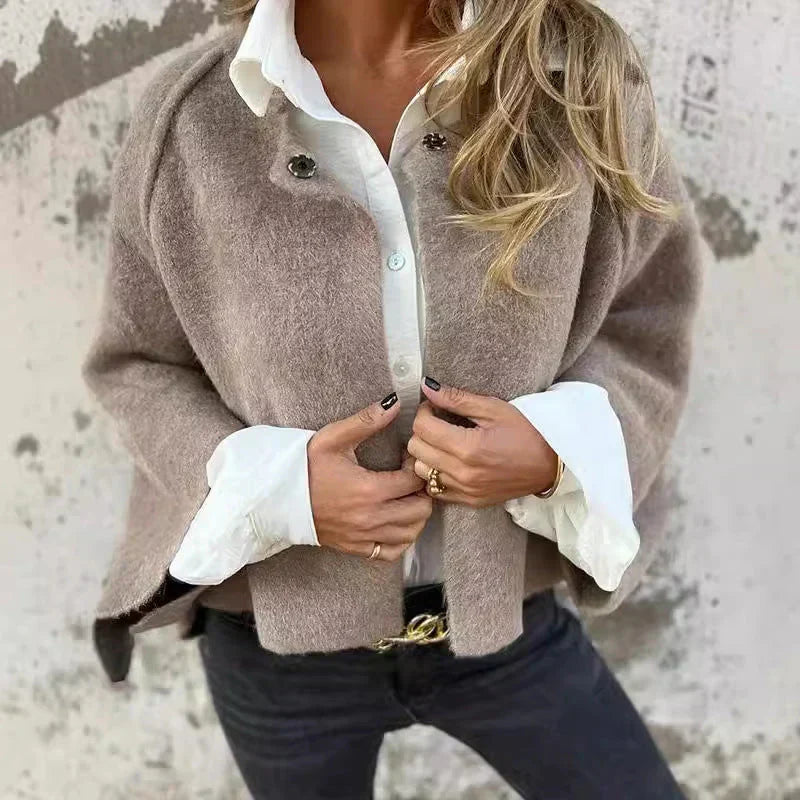 – Stylish mid-length jacket