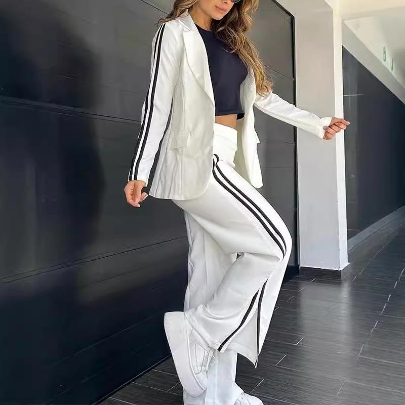 Valenzora | Blazer with notched lapels and wide-leg trousers set