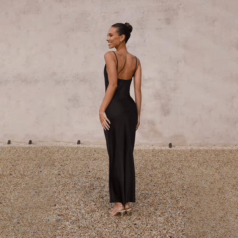 Valenzora | Timeless satin dress with open back and elegant design