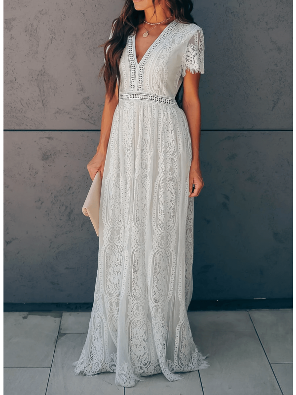 Valenzora | Long lace dress with short sleeves and V-neck