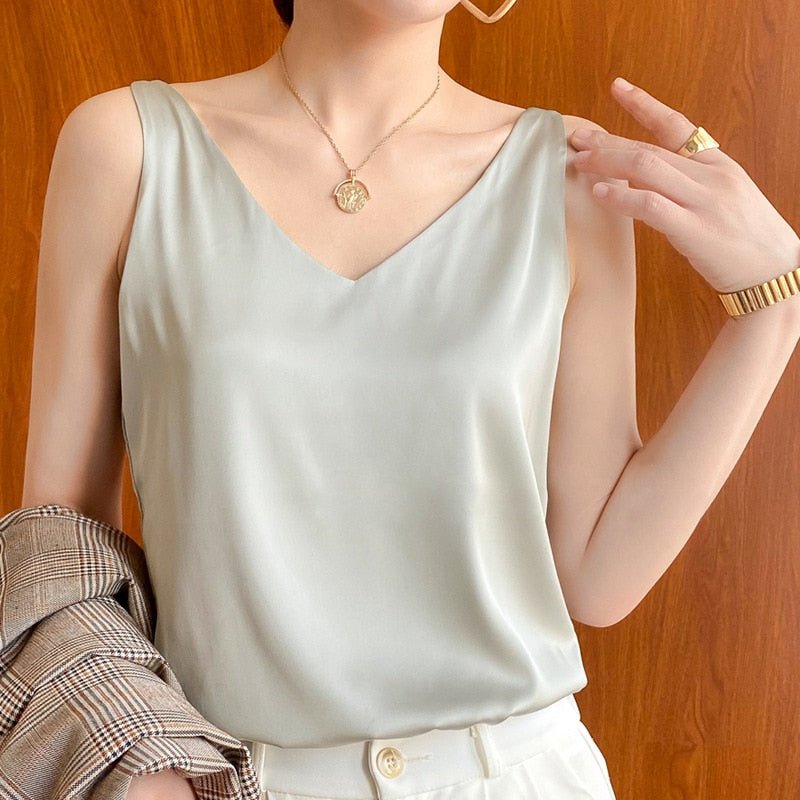 Valenzora | Women's tank top made of soft silk