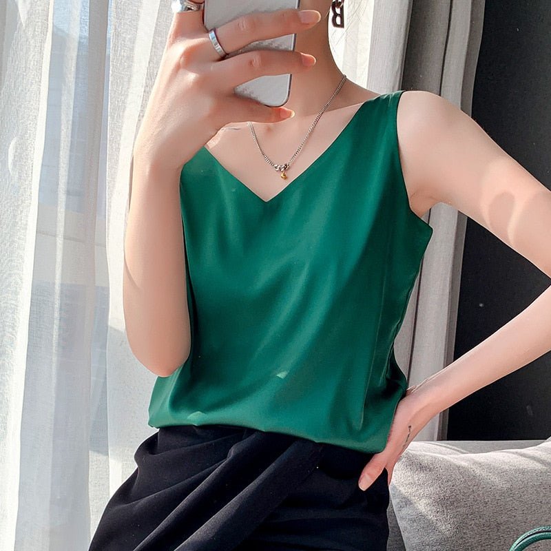 Valenzora | Women's tank top made of soft silk