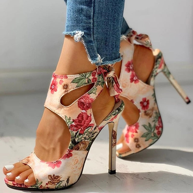 Valenzora | Buckle Me In Heeled Sandals