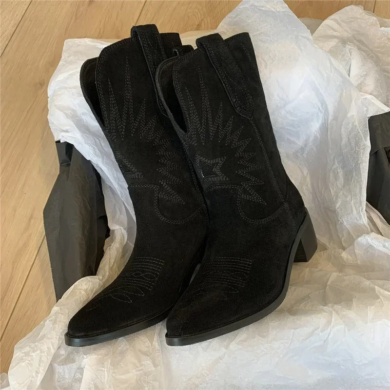 Valenzora | Western boots made of embroidered leather
