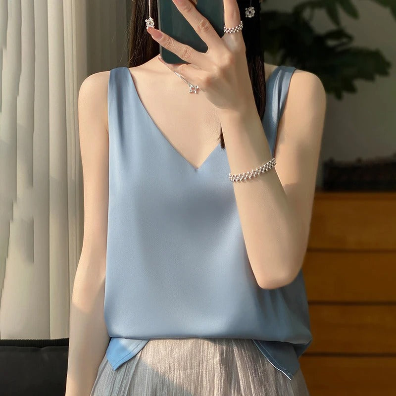 Valenzora | Sleeveless satin silk top