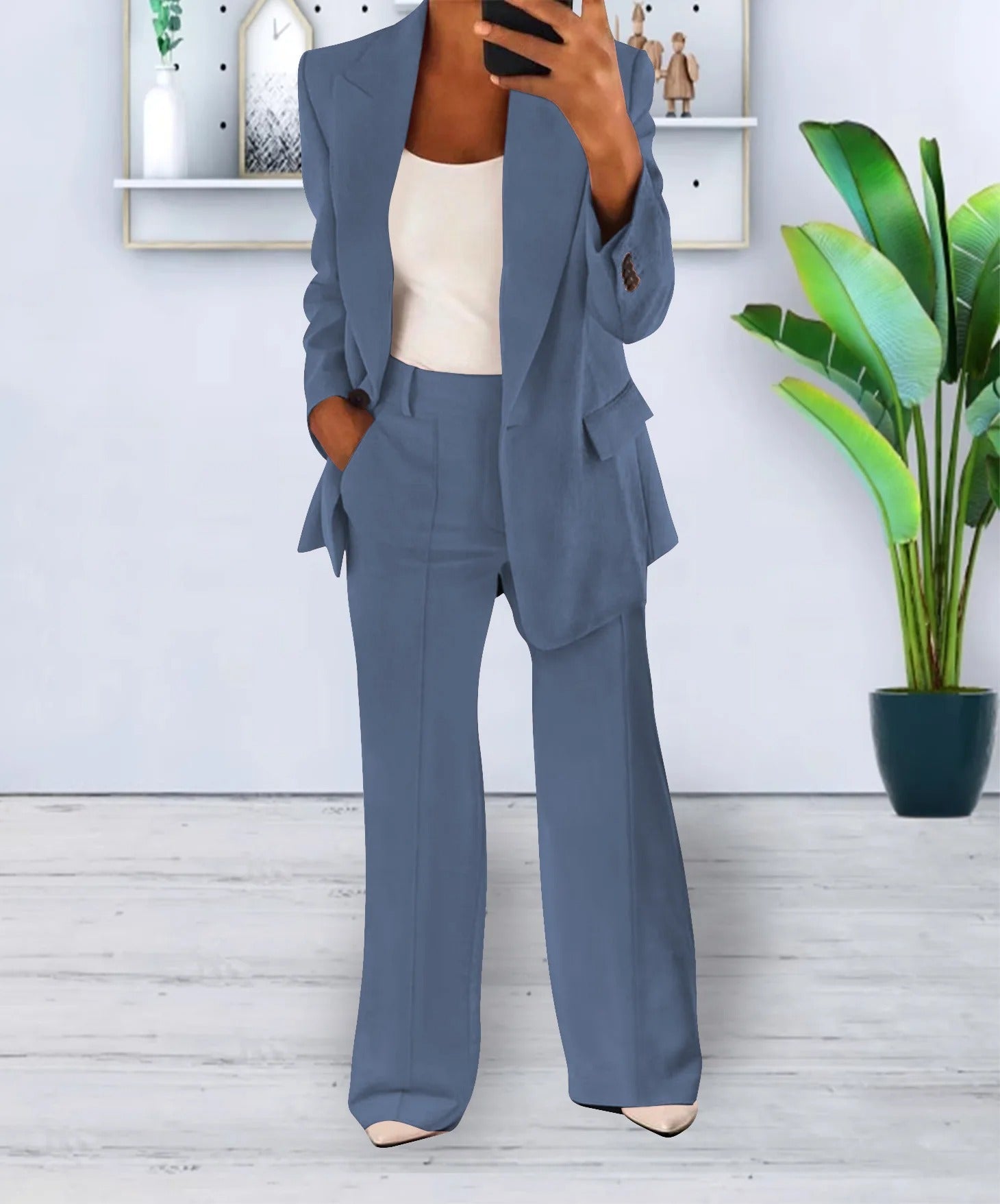 Valenzora costume for women