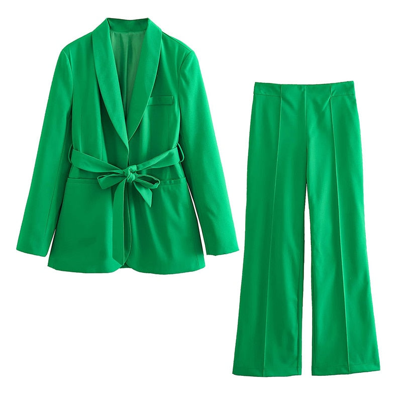 Valenzora | Elegant blazer with belt and matching trousers