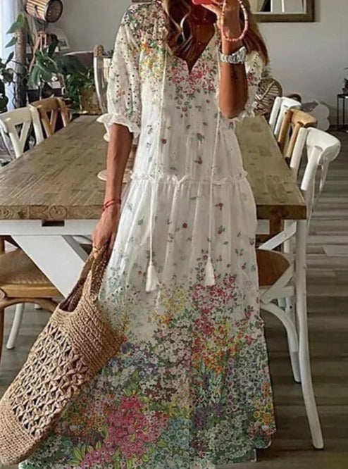 Valenzora | Maxikleid mit halben Ärmeln und V-Ausschnitt mit Blumenmuster