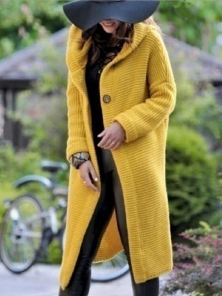 Fashionable and minimalist in general: cardigan