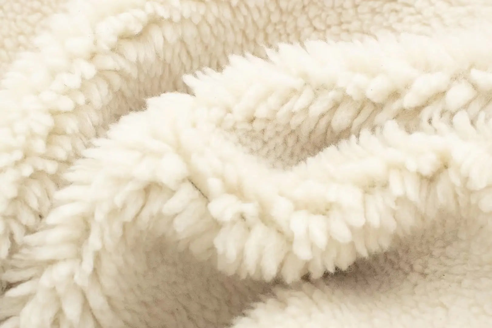 Valenzora | Weiche, warme Teddyjacke