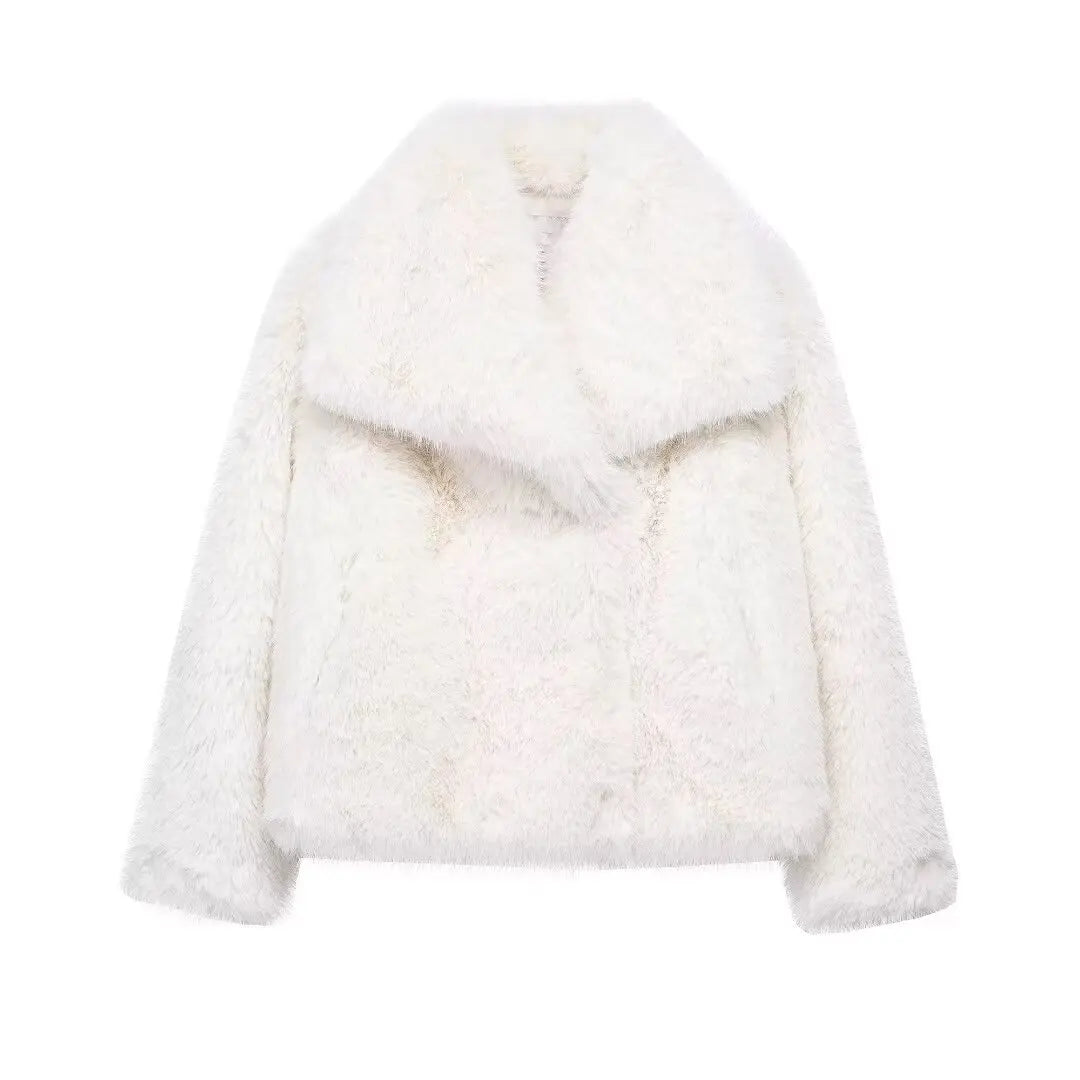 Valenzora | Warm fur jacket for women in a stylish design