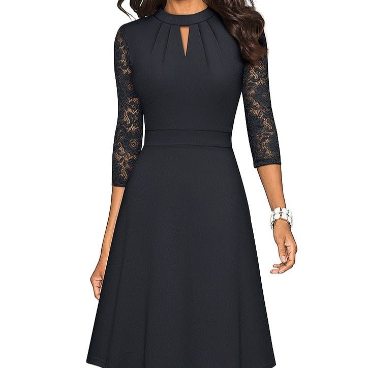 Valenzora Ausgehöhltes Spitzenkleid
