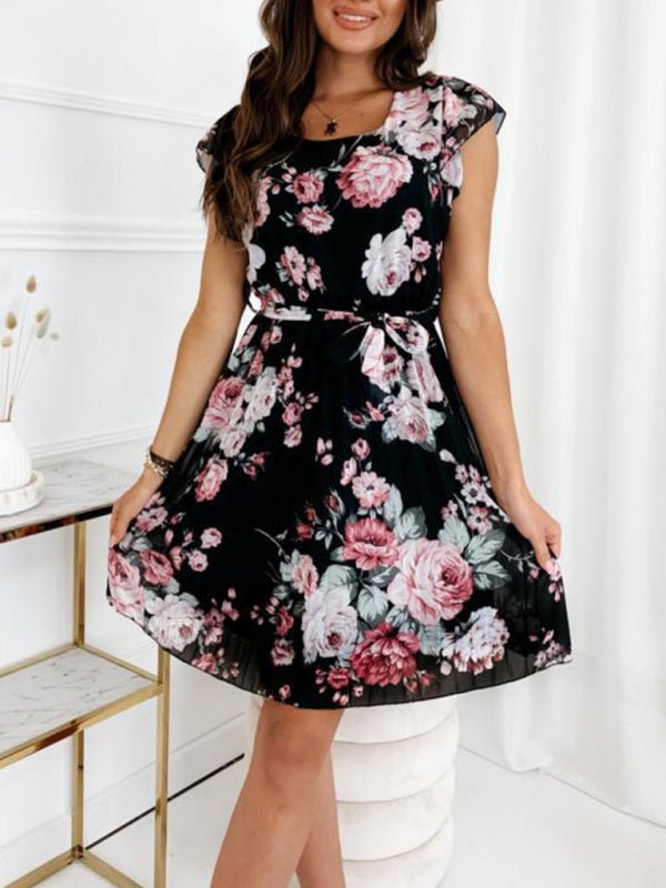 Valenzora | Damenkleid mit Flügelärmeln, tailliert, geblümt und plissiert